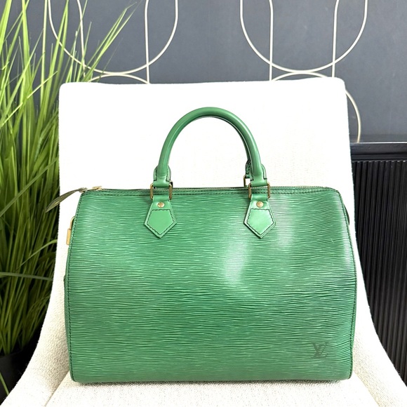 Authentic Louis Vuitton Speedy 30 satchel bag green Epi leather - Picture 1 of 16